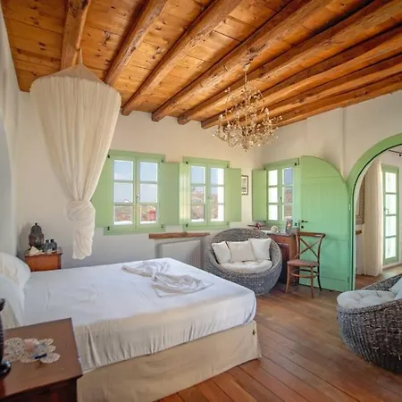 Luxury Estate Plaka וילה