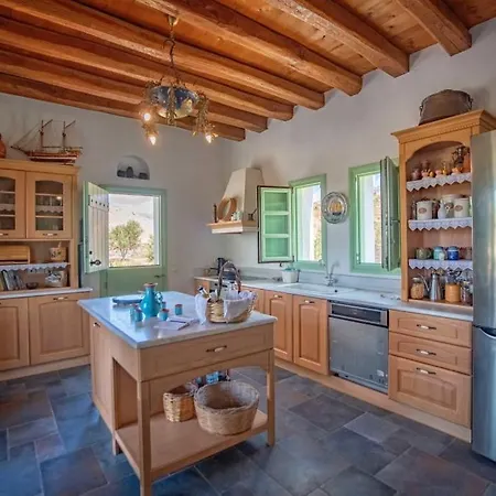 Luxury Estate Plaka Βίλα