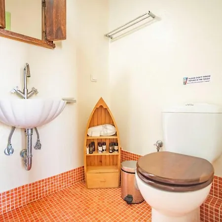 Luxury Estate Plaka